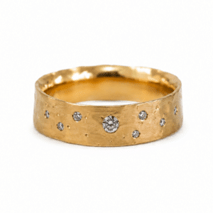 anillo de oro y diamantes cielo estrallado